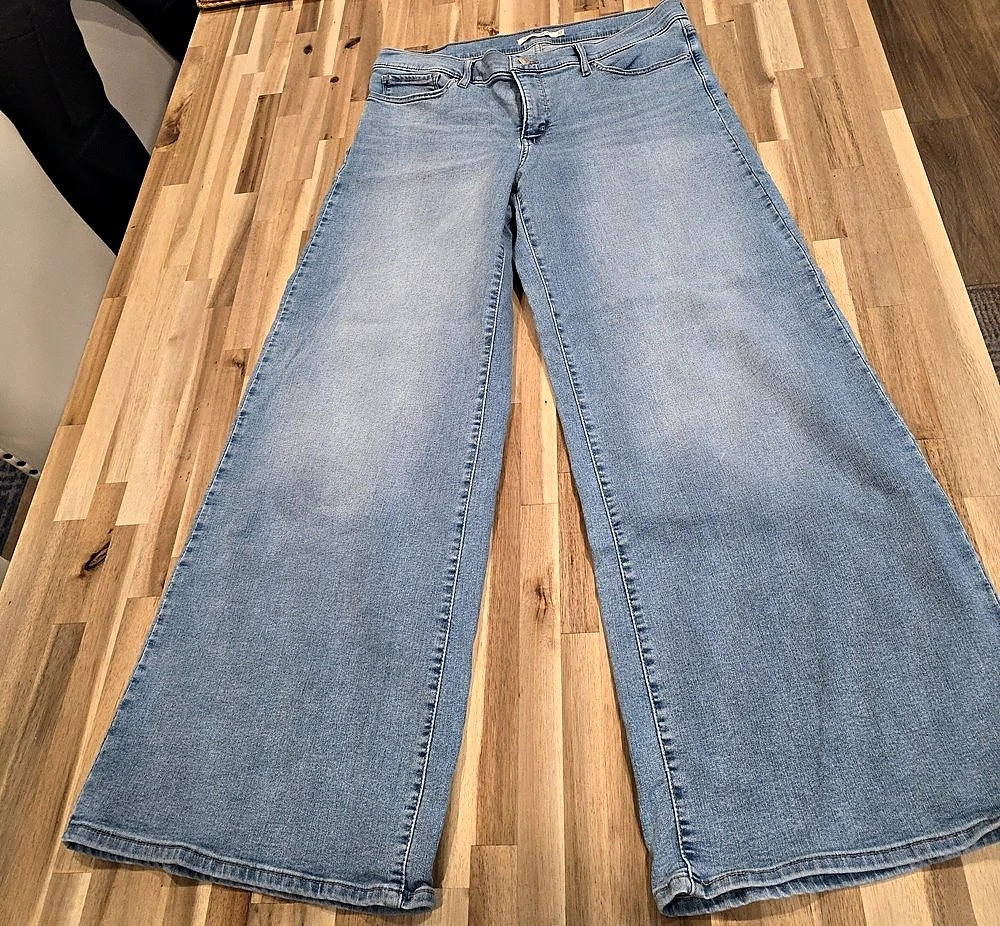 Levi's 318 Shaping Wide Leg Wide Leg Jeans Blue Waist 32
